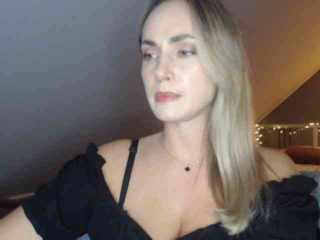ScarlettXQueen webcam