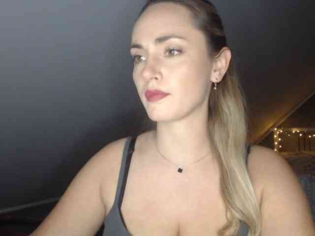 ScarlettXQueen webcam