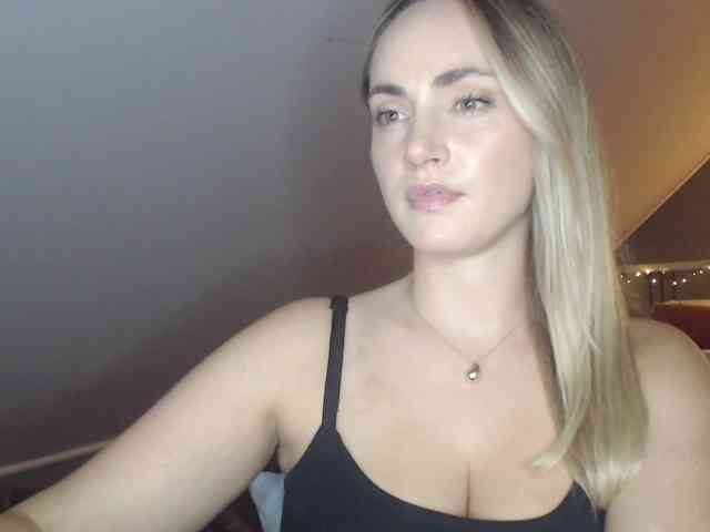 ScarlettXQueen webcam