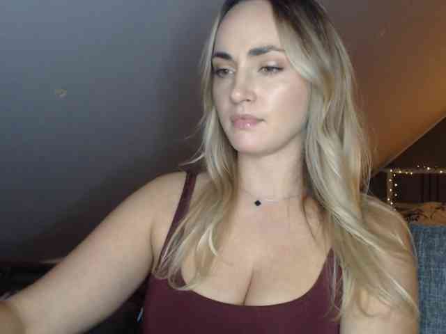ScarlettXQueen webcam