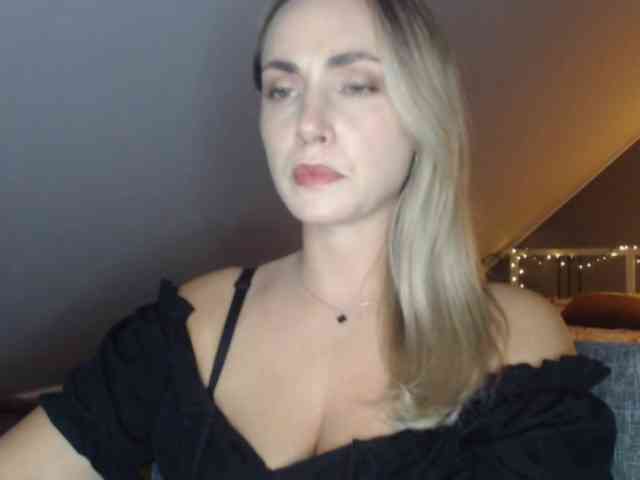 ScarlettXQueen webcam