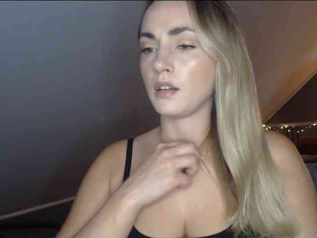 ScarlettXQueen webcam