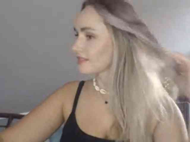 ScarlettXQueen webcam