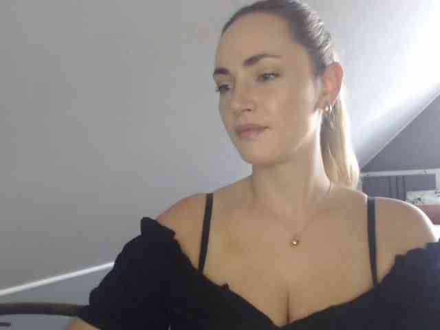ScarlettXQueen webcam