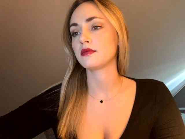ScarlettXQueen webcam