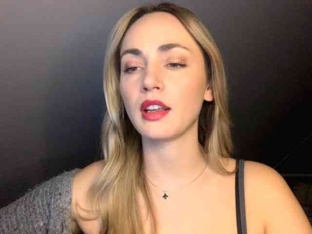 ScarlettXQueen webcam