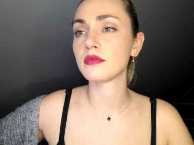 ScarlettXQueen webcam