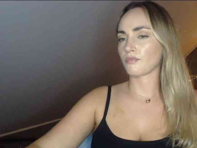 ScarlettXQueen webcam