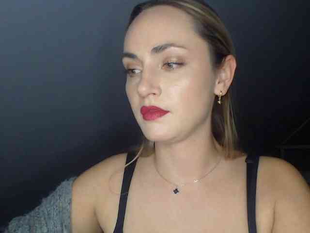 ScarlettXQueen webcam