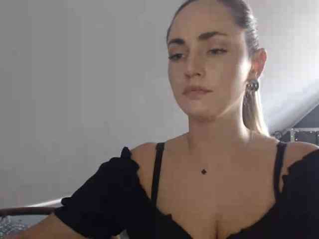 ScarlettXQueen webcam