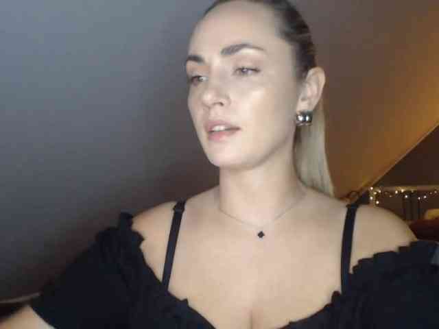 ScarlettXQueen webcam