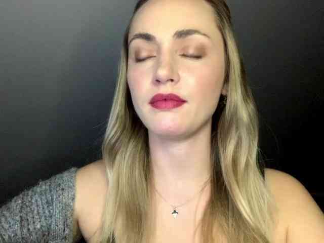 ScarlettXQueen webcam