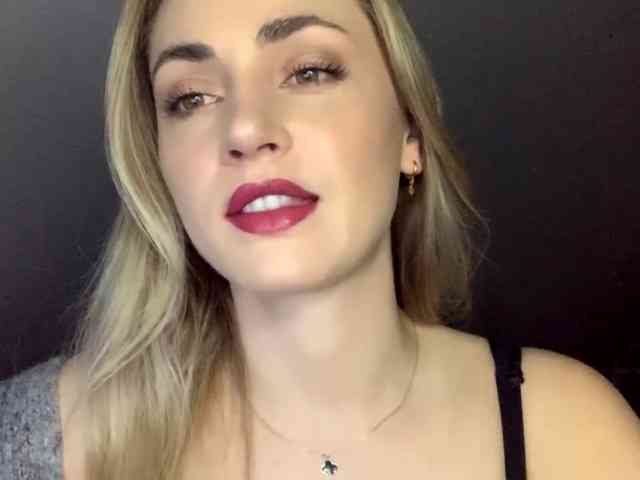 ScarlettXQueen webcam
