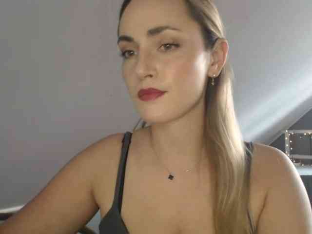 ScarlettXQueen webcam