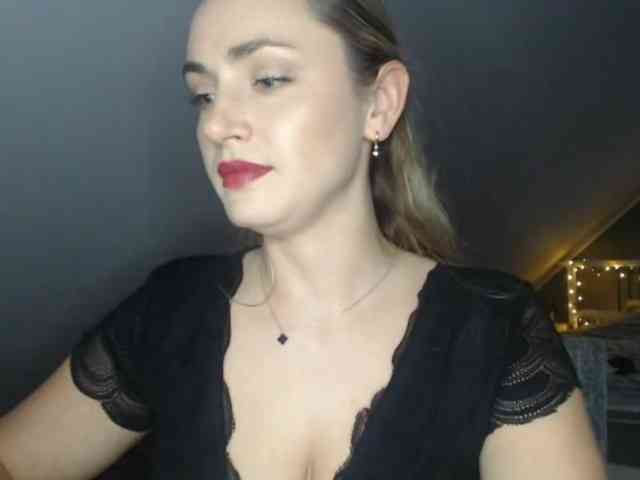 ScarlettXQueen webcam