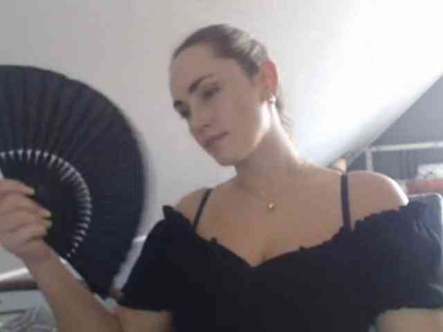 ScarlettXQueen webcam
