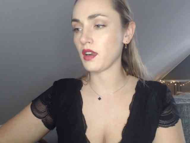 ScarlettXQueen webcam
