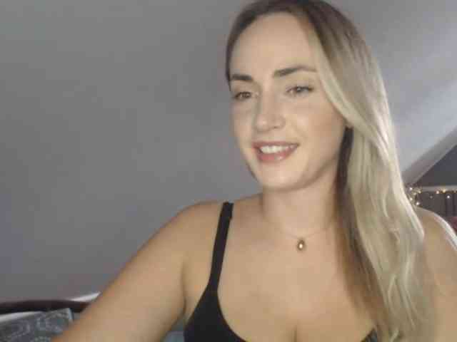 ScarlettXQueen webcam