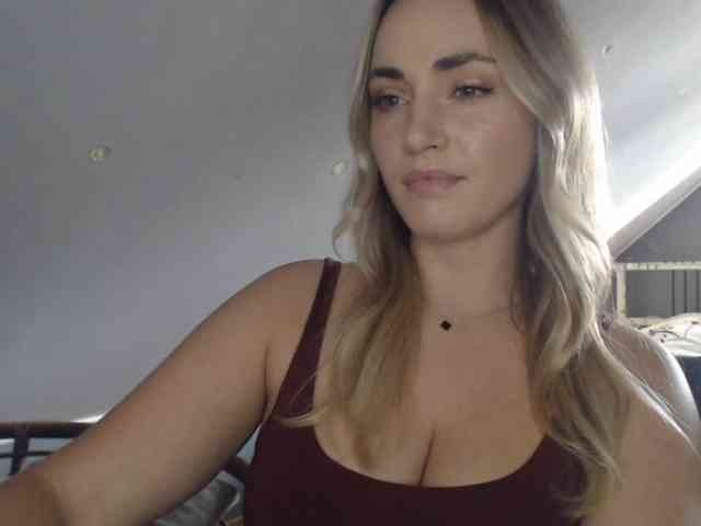 ScarlettXQueen webcam