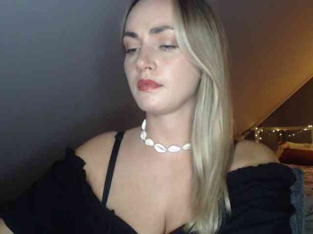 ScarlettXQueen webcam
