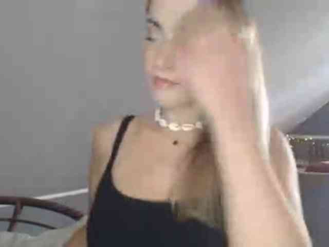 ScarlettXQueen webcam
