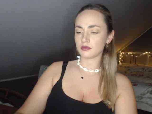 ScarlettXQueen webcam