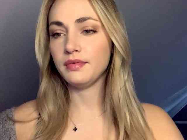 ScarlettXQueen webcam