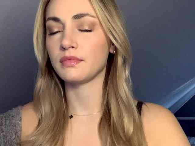 ScarlettXQueen webcam