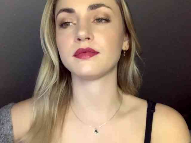 ScarlettXQueen webcam