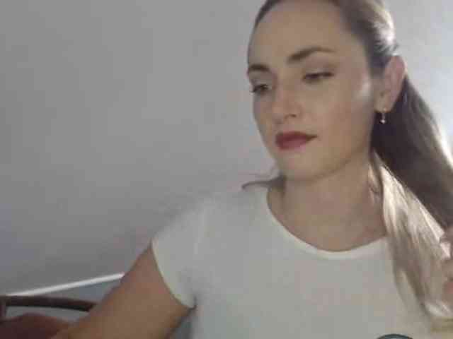 ScarlettXQueen webcam