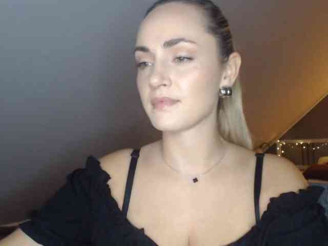 ScarlettXQueen webcam