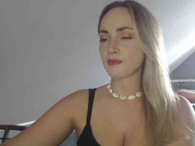 ScarlettXQueen webcam