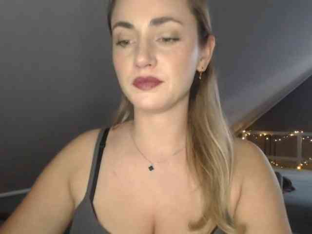 ScarlettXQueen webcam