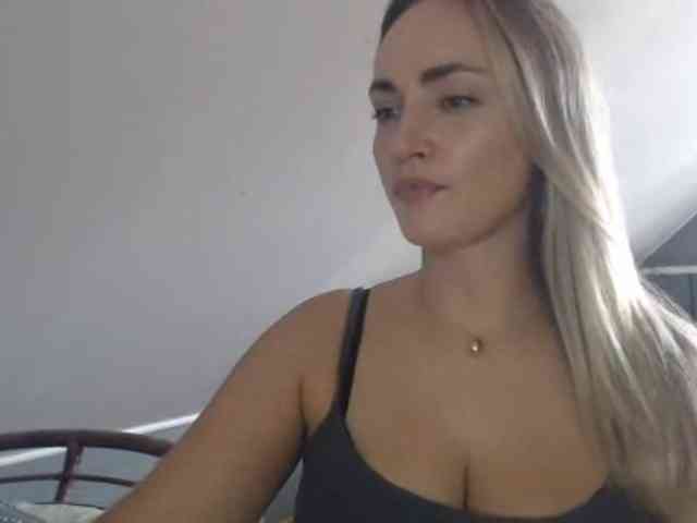 ScarlettXQueen webcam