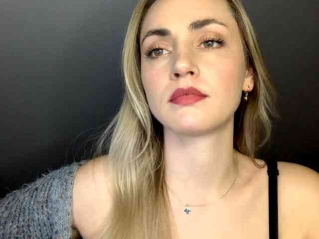 ScarlettXQueen webcam
