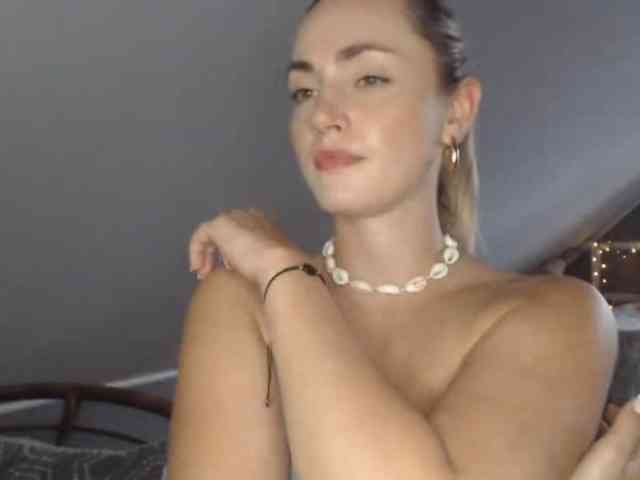 ScarlettXQueen webcam