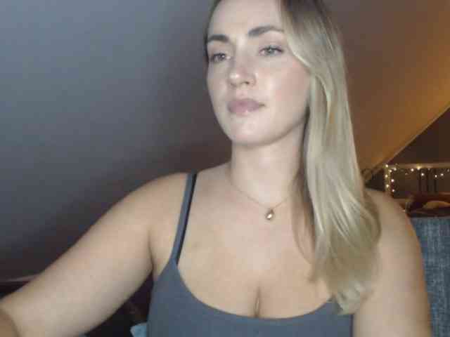 ScarlettXQueen webcam