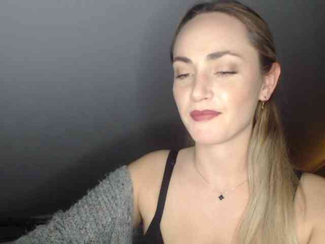 ScarlettXQueen webcam