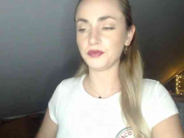ScarlettXQueen webcam