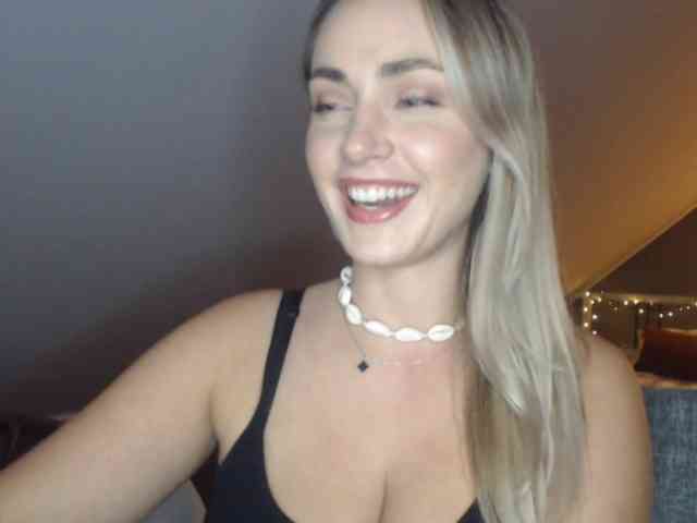 ScarlettXQueen webcam