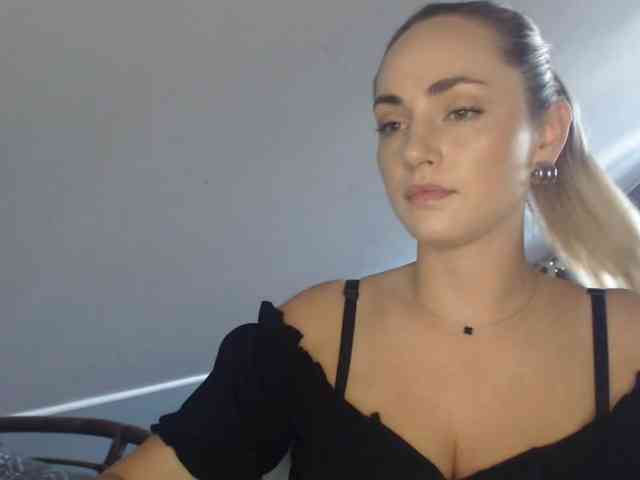 ScarlettXQueen webcam