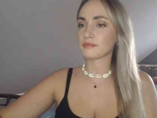 ScarlettXQueen webcam