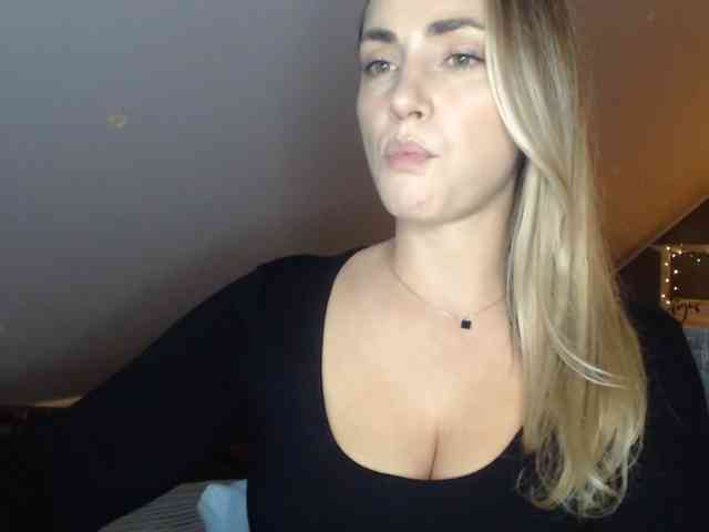 ScarlettXQueen webcam