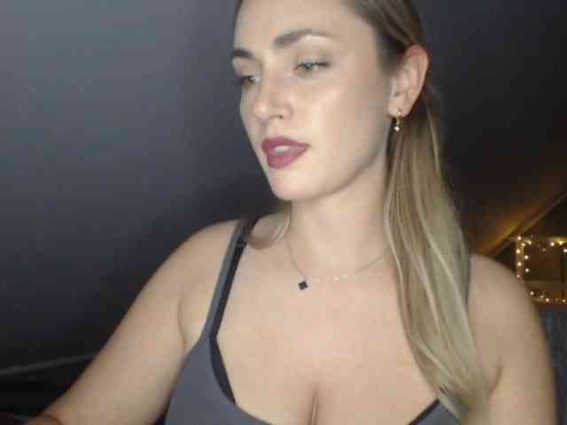 ScarlettXQueen webcam
