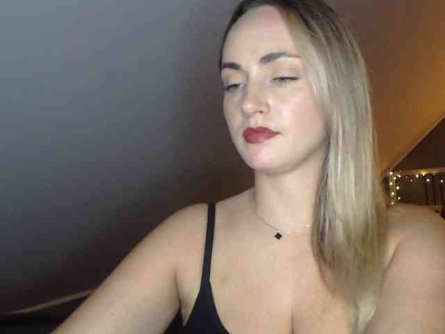 ScarlettXQueen webcam