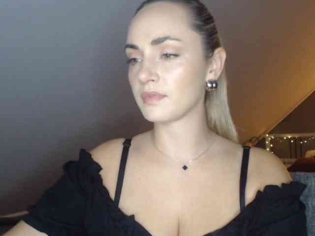 ScarlettXQueen webcam