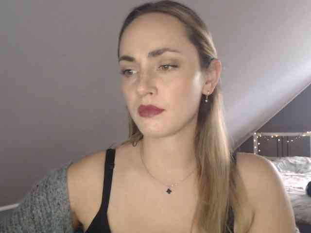 ScarlettXQueen webcam