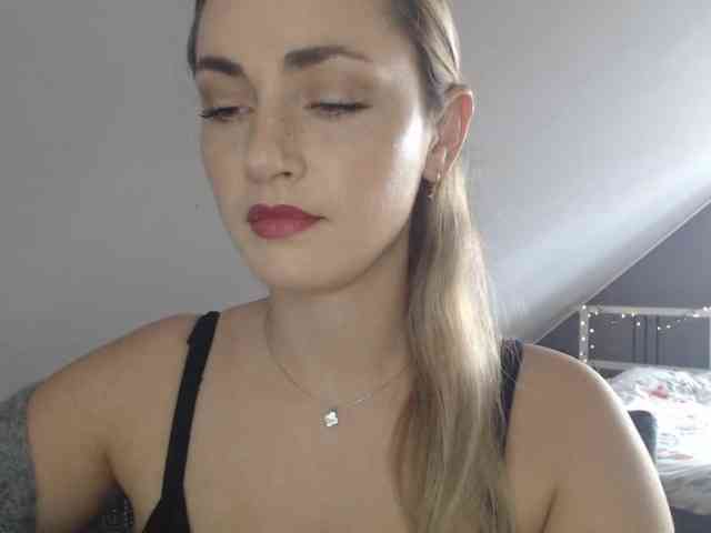 ScarlettXQueen webcam