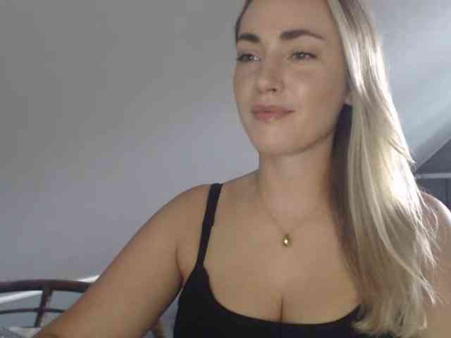 ScarlettXQueen webcam