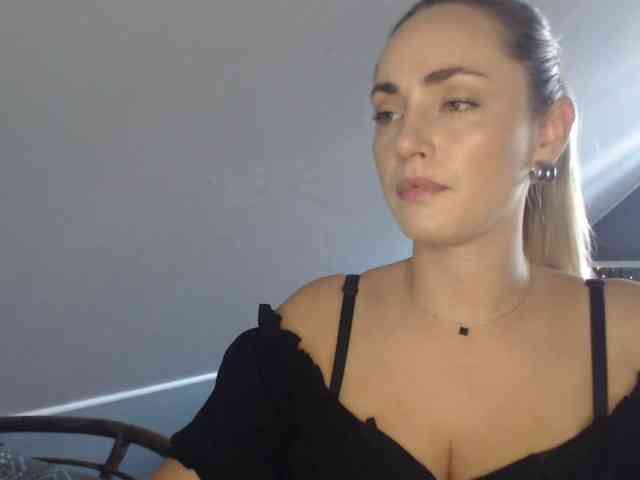ScarlettXQueen webcam
